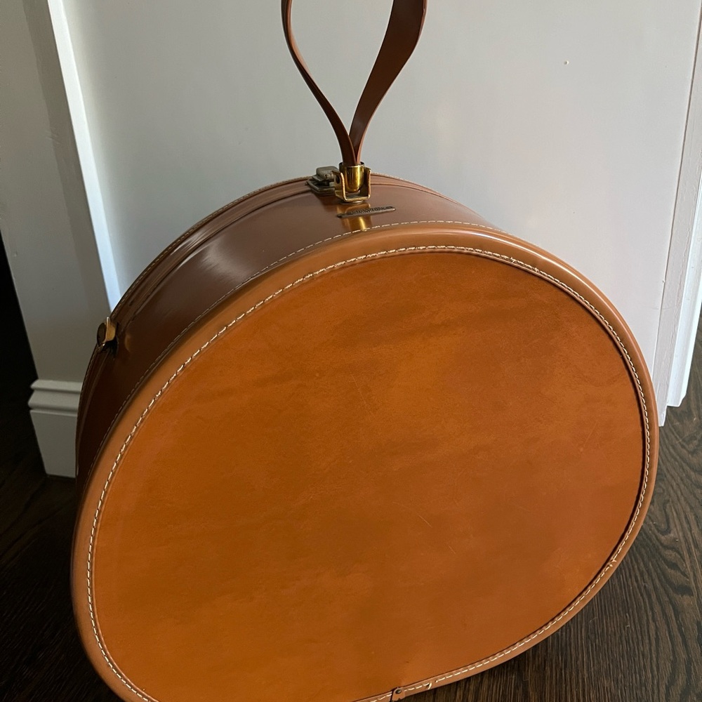 Vintage Cognac Samsonite Suitcase